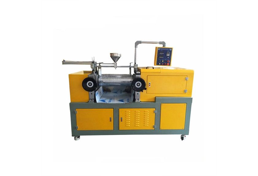 實驗型開煉機在廣東利拿的應用與優勢